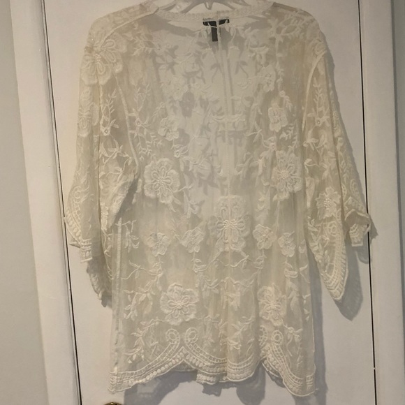 AQUA Sheer Lace Cover Up Kimono - Picture 5 of 7